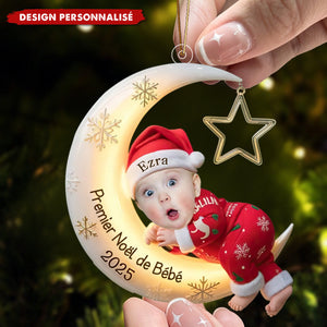 Ornement de Noël Personnalisée – Bébé sur la Lune, Premier Noël 2025