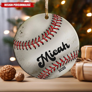 Ornement de Noël Personnalisé – Thème Sport avec Prénom et Année