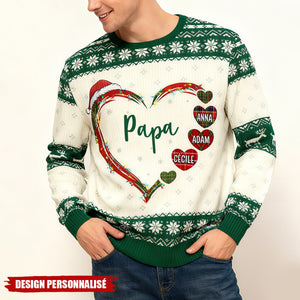 Pull de Noël Personnalisé – Design en Cœur avec Prénoms