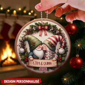 Ornement Personnalisé Couple qui s’Embrasse - Souvenir Unique pour Sapin Festif