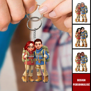 Porte-clés Couple Randonneurs Personnalisé – Cadeau Romantique pour les Aventuriers