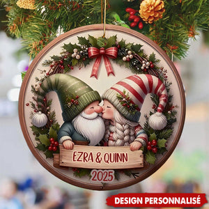 Ornement Personnalisé Couple qui s’Embrasse - Souvenir Unique pour Sapin Festif
