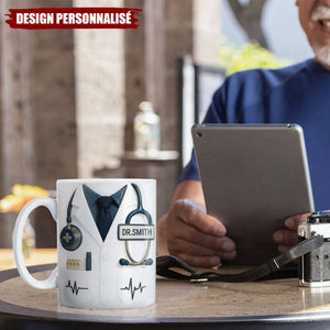 Mug Personnalisé pour Médecin avec Nom – Cadeau Unique pour Docteurs et Professionnels de Santé