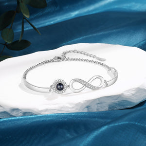 Bracelet Infini Personnalisé avec Pierre de Projection – Cadeau Symbolique d’Amour Éternel