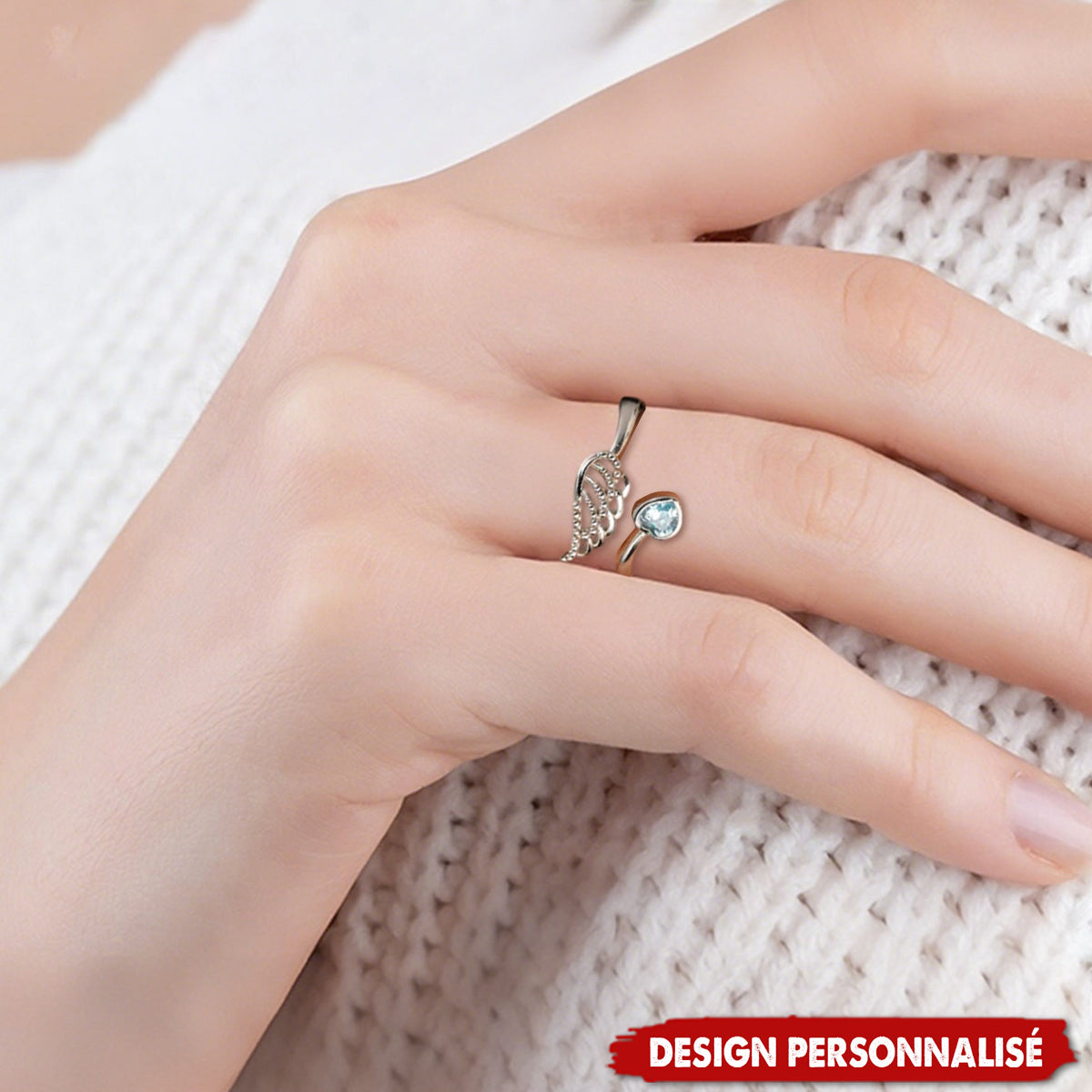 Bague Personnalisée Aile d’Ange avec Pierre de Naissance – Cadeau Symbolique et Élégant