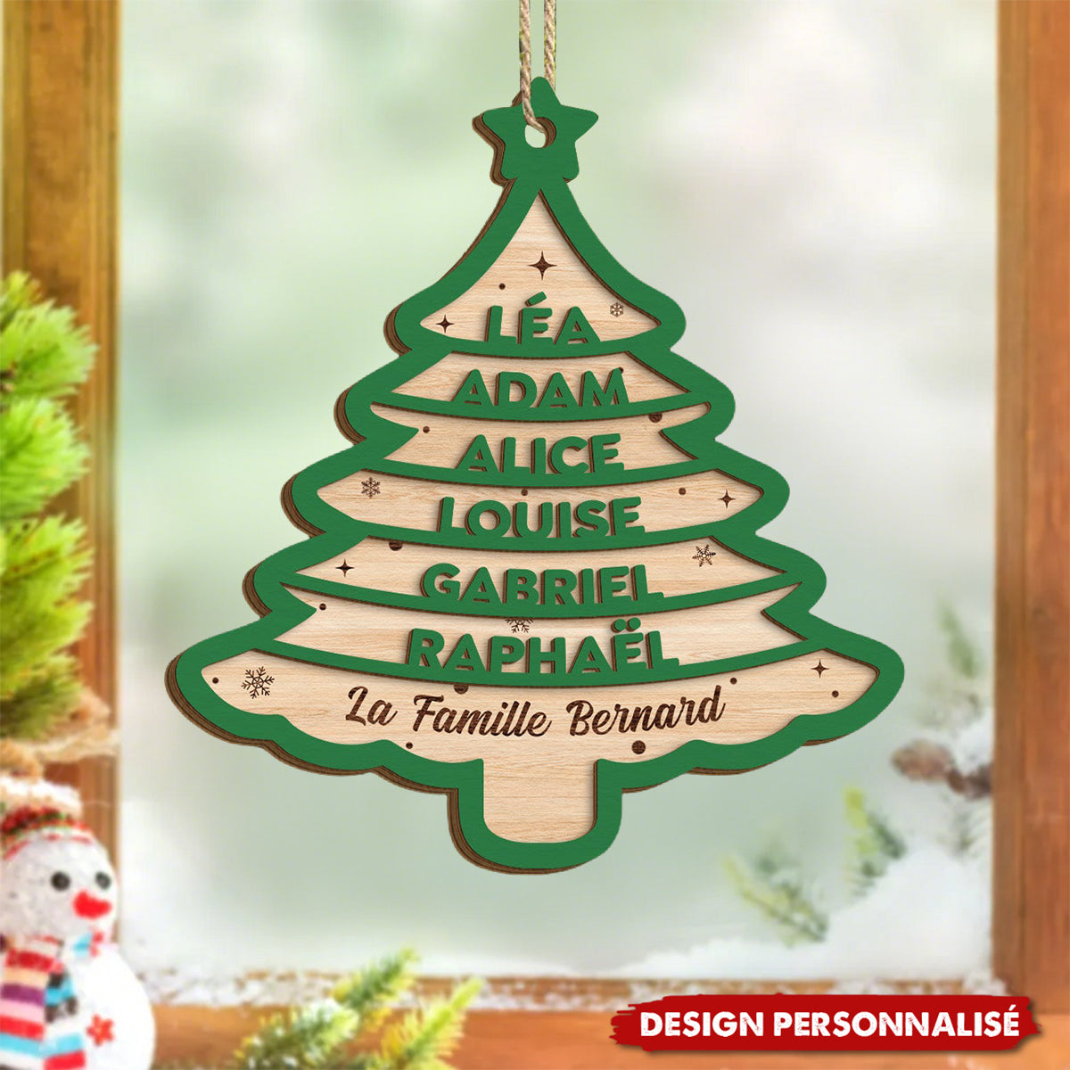 Ornement de Noël en Bois Personnalisé – Sapin Gravé avec Prénoms & Famille