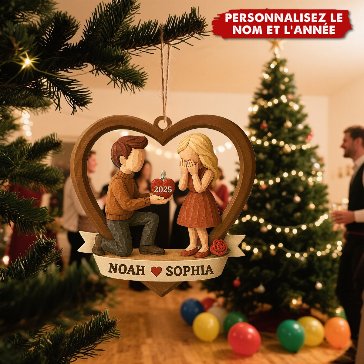 Ornement Personnalisée de Demande en Mariage – Couple dans un Cœur avec Nom & Année