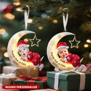 Ornement de Noël Personnalisée – Bébé sur la Lune, Premier Noël 2025