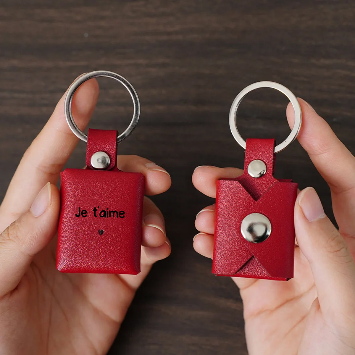 Porte-Clés en Cuir avec Photos Personnalisées – Cadeau Émotionnel à Emporter