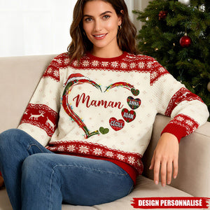 Pull de Noël Personnalisé – Design en Cœur avec Prénoms
