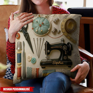 Coussin Personnalisé à Motif de Machine à Coudre et Outils — Cadeau Pour Les Passionnés de Bricolage