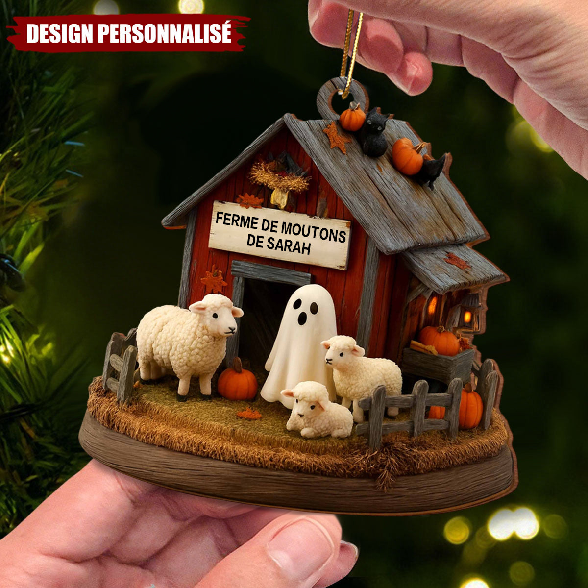 Ornement en Bois Personnalisé – Grange Automnale avec Moutons et Décor Halloween