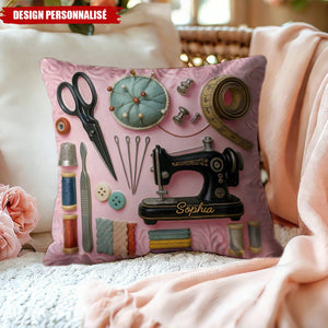 Coussin Personnalisé à Motif de Machine à Coudre et Outils — Cadeau Pour Les Passionnés de Bricolage
