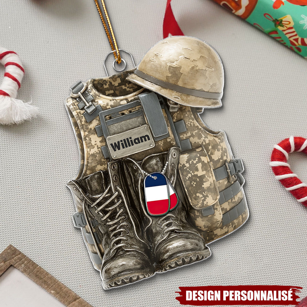 Ornement Militaire Personnalisé - Gilet de Combat Militaire, Bottes et Casque