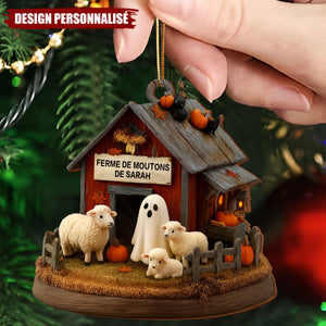 Ornement en Bois Personnalisé – Grange Automnale avec Moutons et Décor Halloween