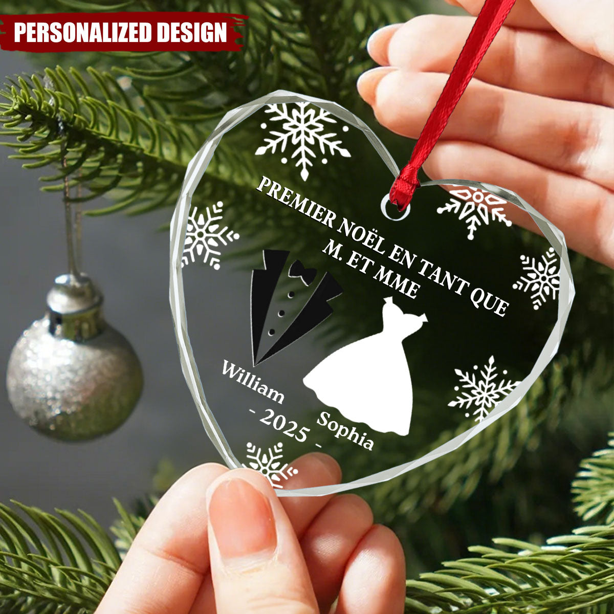Ornement en Verre en Forme de Cœur Personnalisé - Premier Noël Mariés
