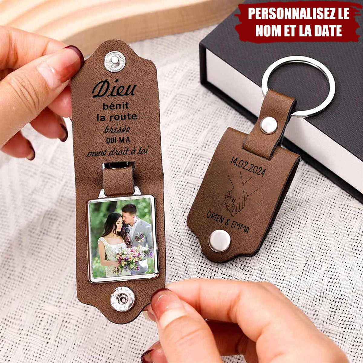 Porte-clés Personnalisé en Cuir avec Photo et Prénoms – Cadeau Romantique pour Couple