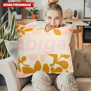 Housse de Coussin Personnalisée avec Nom – Motifs Floraux Rétro