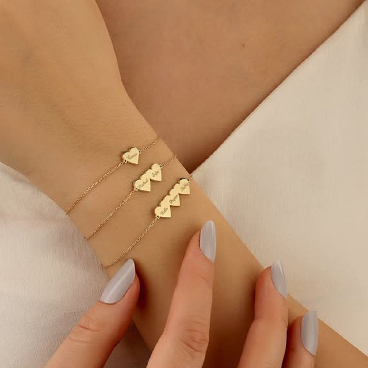 Bracelet Cœur Personnalisé pour la Fête des Mères – Spécialement Personnalisé avec les Noms des Enfants