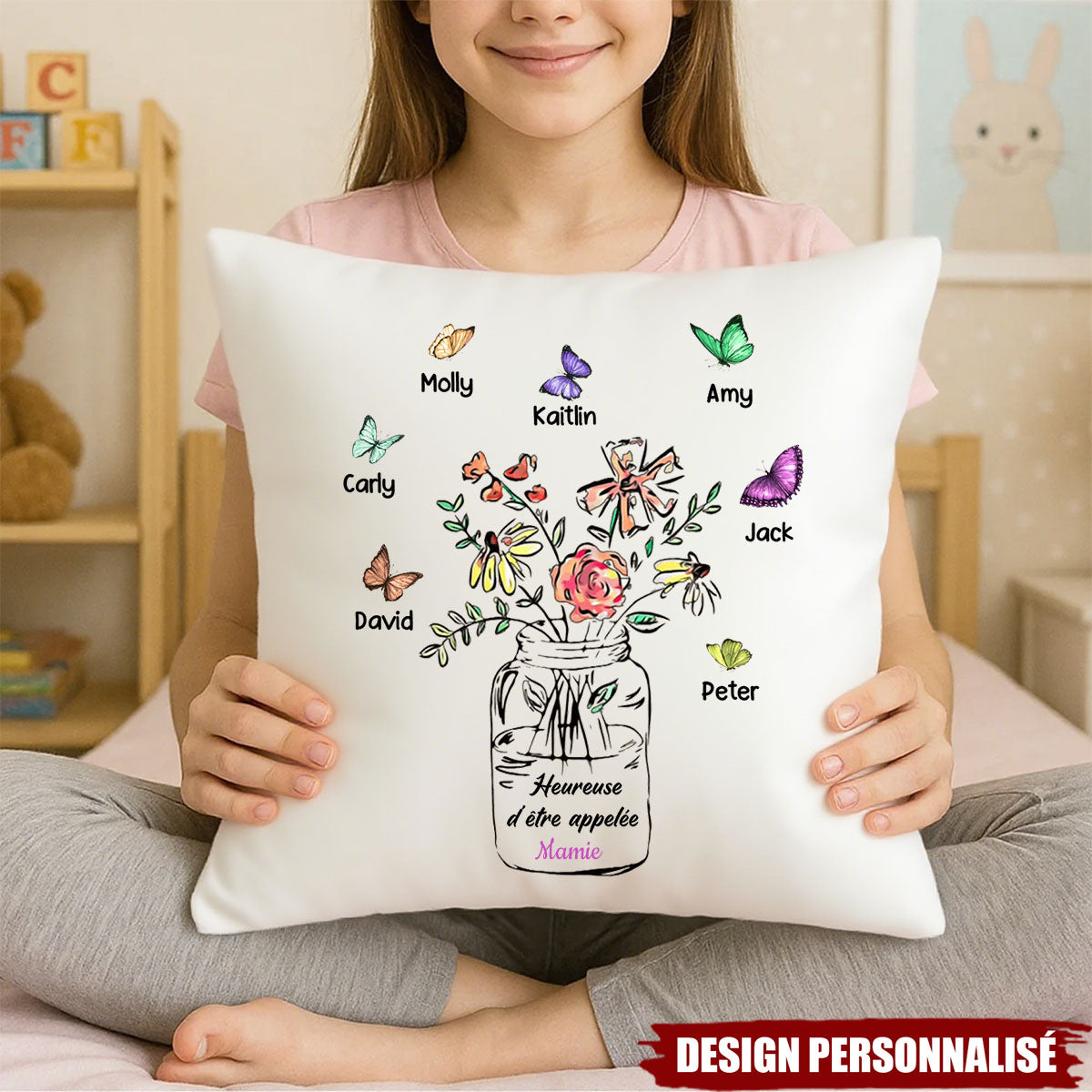 Coussin Personnalisé avec Papillons et Prénoms – Cadeau Émotionnel et Unique pour Mamie