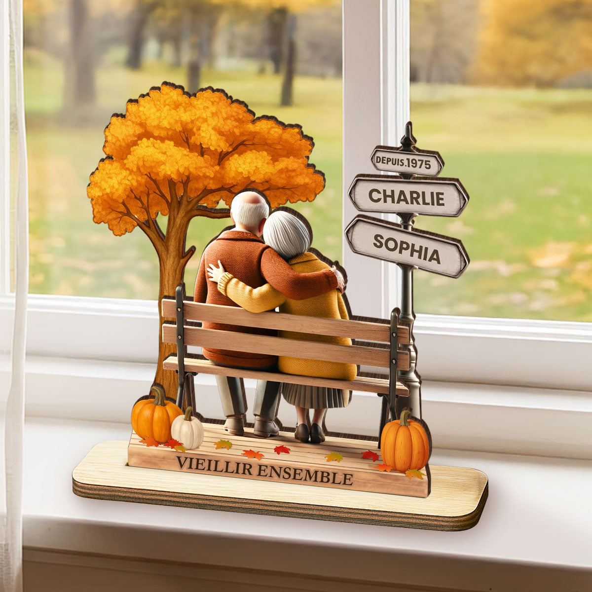 Plaque en bois personnalisée – Couple Âgé sur un Banc, Souvenir d’Amour Éternel