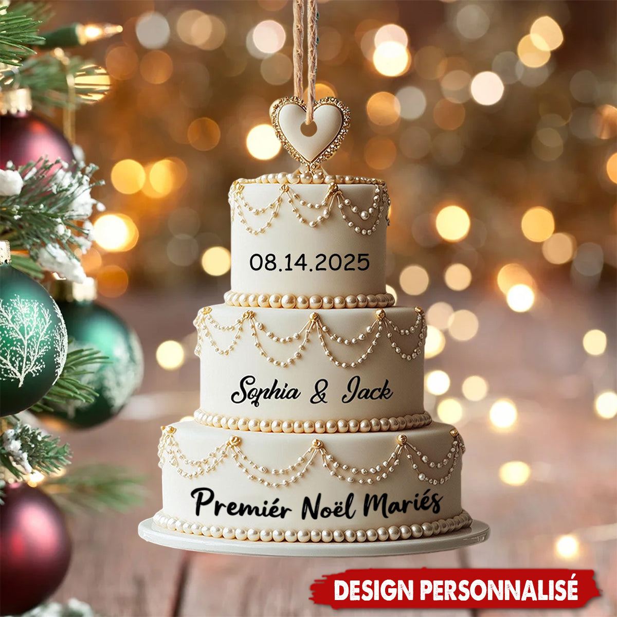 Ornement Acrylique Personnalisé en Forme de Gâteau – Premier Noël de Jeunes Mariés