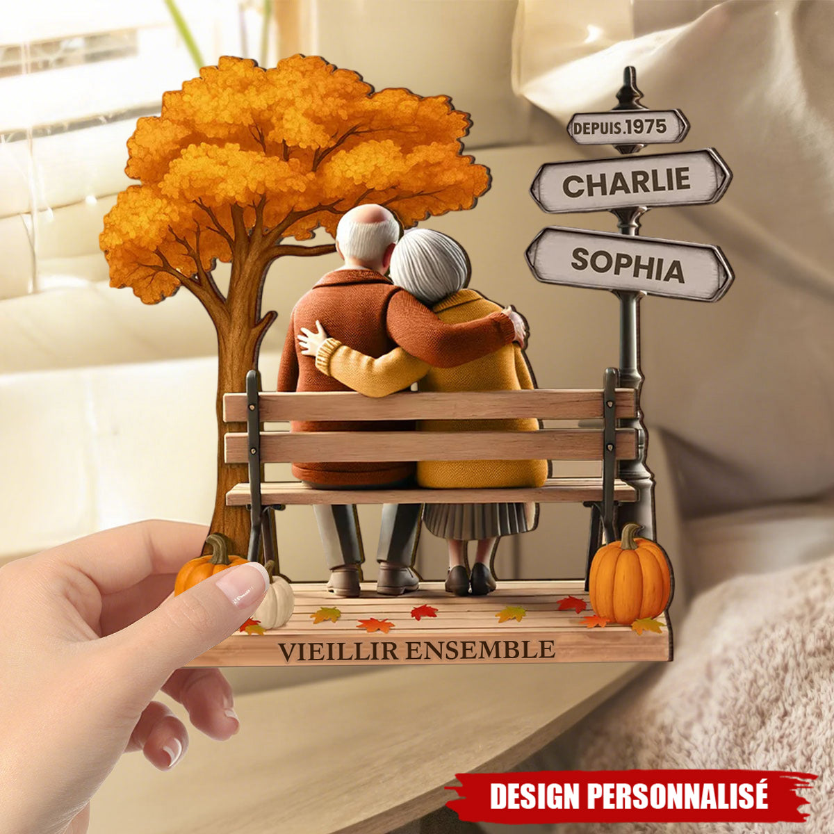 Plaque en bois personnalisée – Couple Âgé sur un Banc, Souvenir d’Amour Éternel