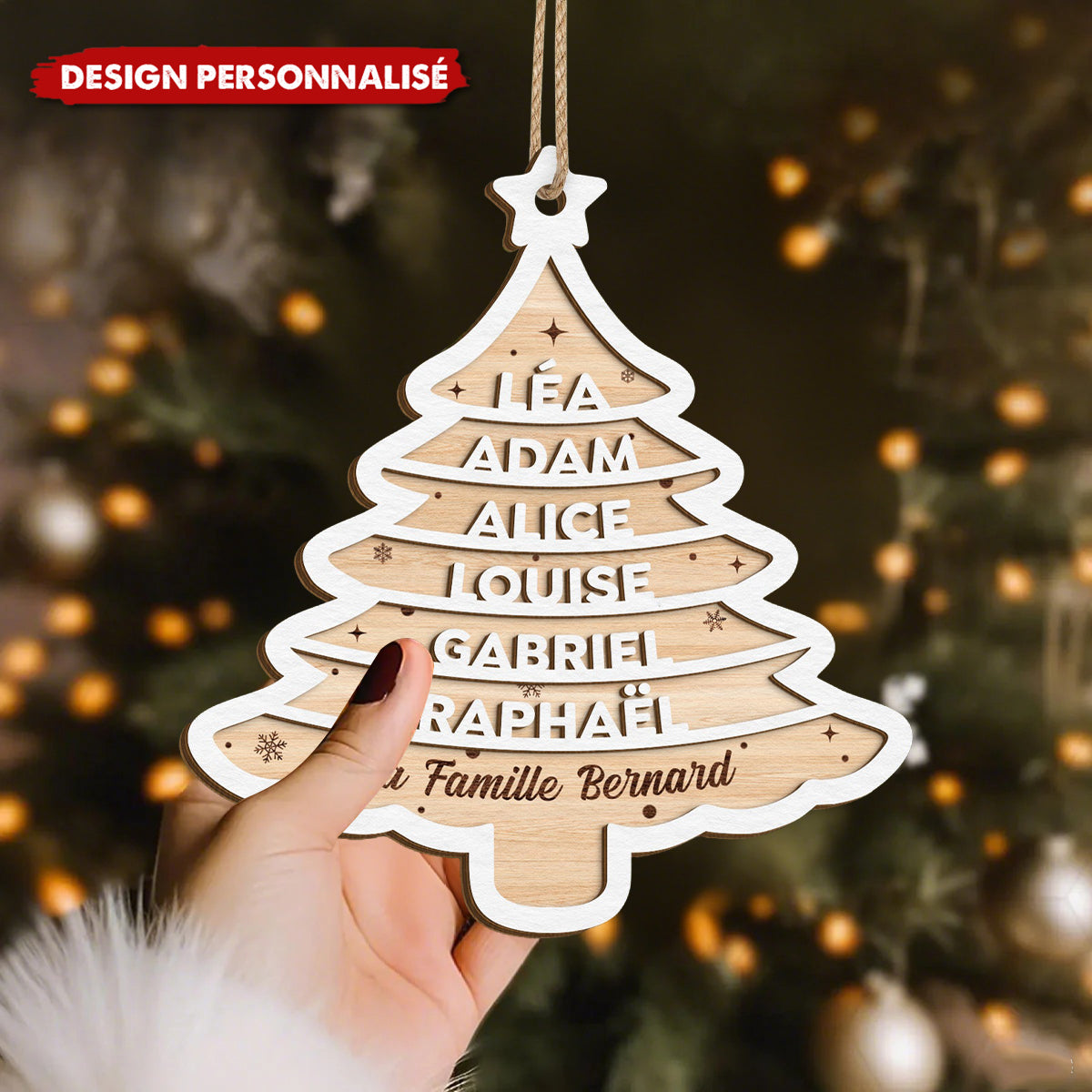 Ornement de Noël en Bois Personnalisé – Sapin Gravé avec Prénoms & Famille