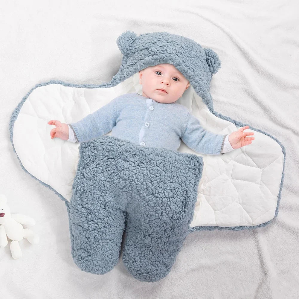 Couverture d’Emmaillotage Bébé Personnalisée avec Nom et Motif Ours – Cadeau d’Anniversaire pour Bébé