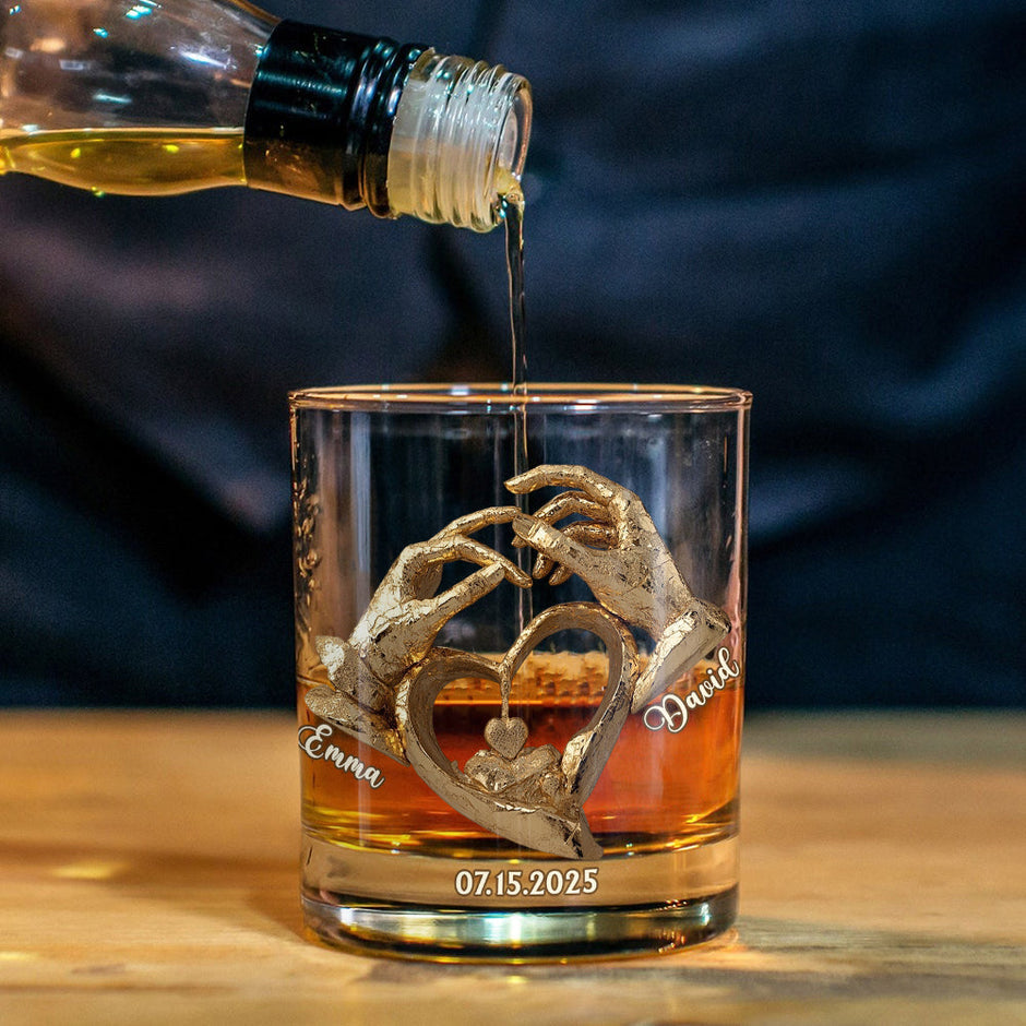 Verre à Whisky Personnalisé – Mains en Cœur & Prénoms Gravés
