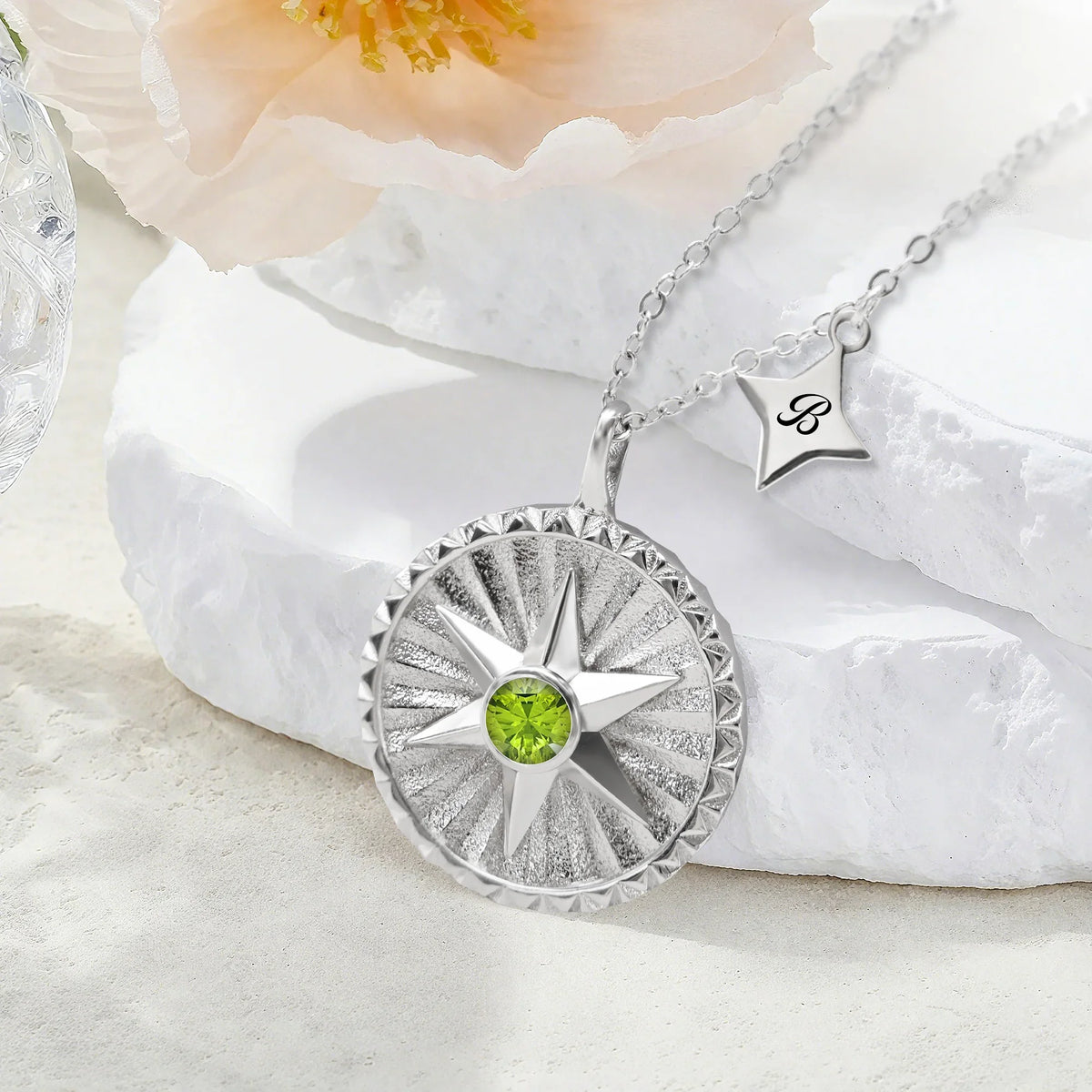 Collier Étoile Hexagonale Personnalisé – Cadeau Unique et Raffiné