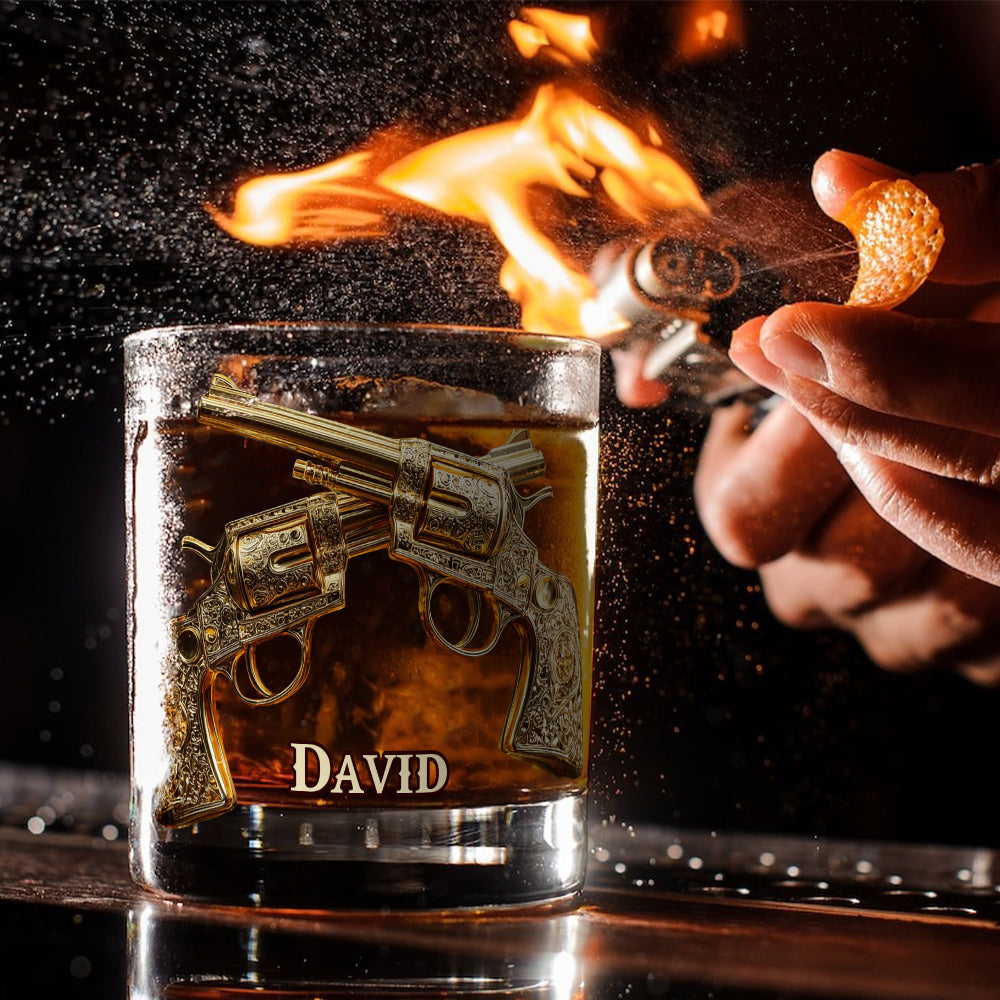 Verre à Whisky Personnalisé - Revolvers Dorés avec Personnalisation du Nom