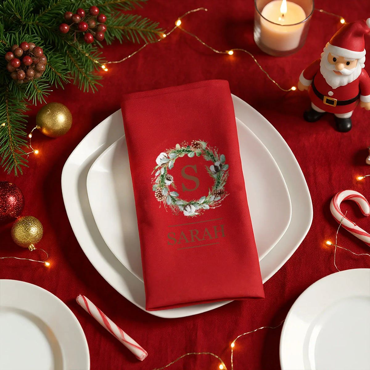 Serviette Rouge de Noël Personnalisée – Décoration de Table Élégante