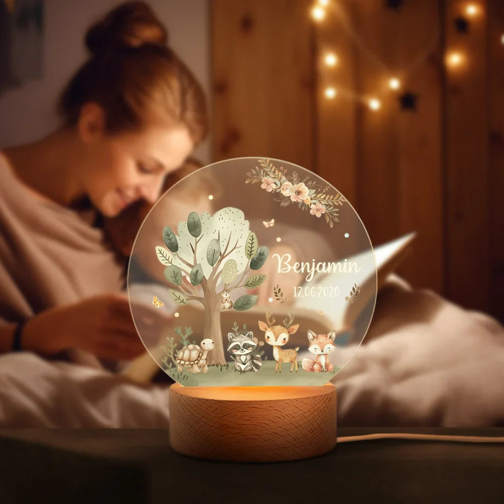 Lampe de Nuit Personnalisée avec Animaux de la Forêt – Veilleuse LED avec Nom et Date pour Enfants