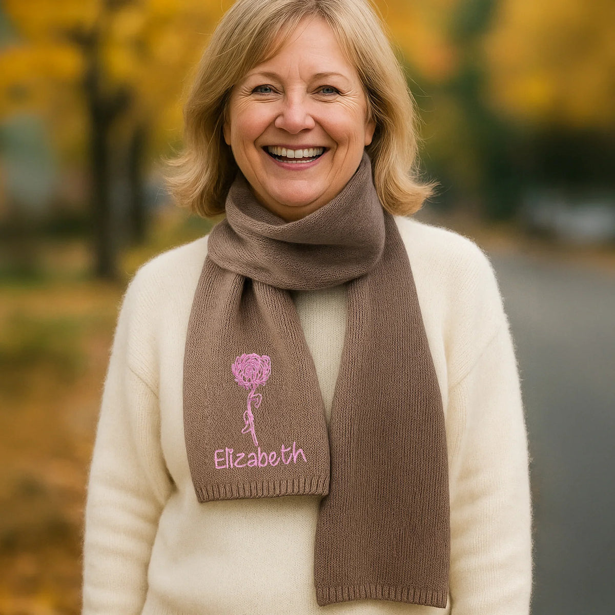 Écharpe Personnalisée et Fleur – Cadeau Élégant et Chaleureux pour Femme