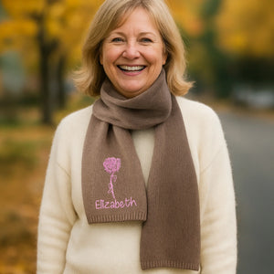 Écharpe Personnalisée et Fleur – Cadeau Élégant et Chaleureux pour Femme