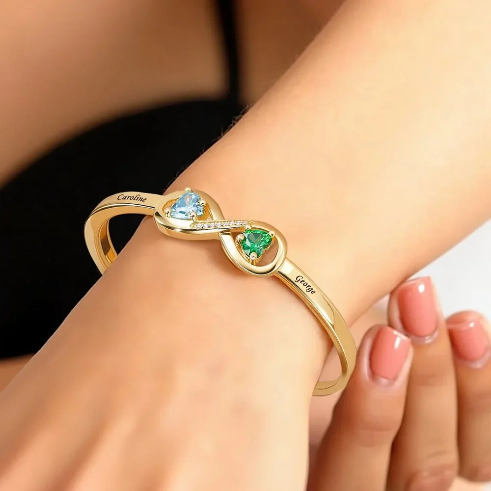 Bracelet Personnalisé avec Noms et Pierres de Naissance en Forme de Cœur - Cadeau Émotionnel et Élégant