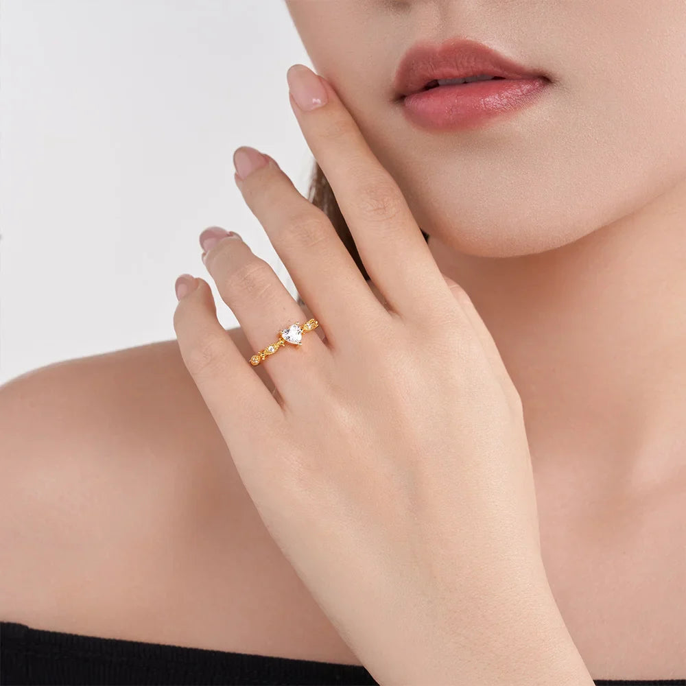 Bague Personnalisée avec Pierre de Naissance – Design Cœur Élégant et Gravure Prénom