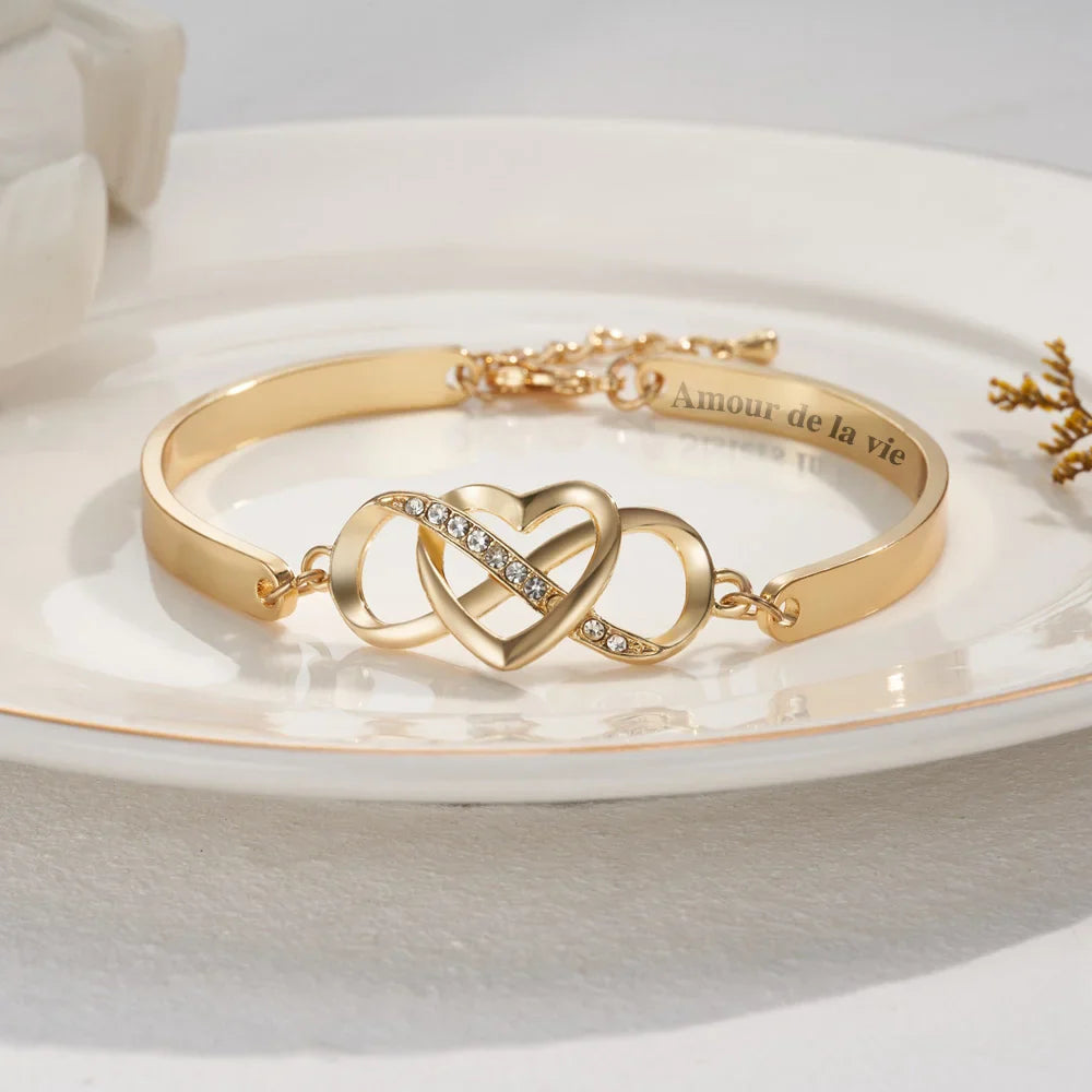 Bracelet Cœur et Infini – Bijou Raffiné avec Gravure Personnalisée