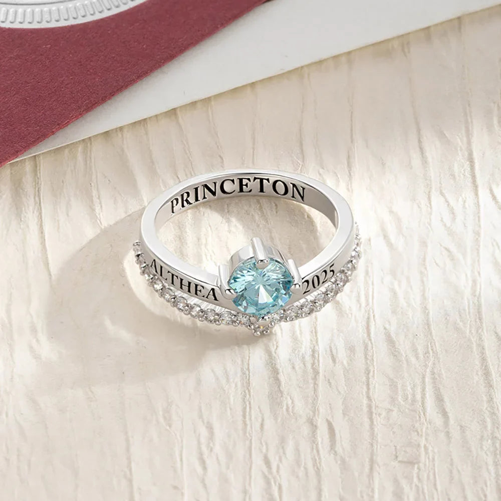 Bague Personnalisée en Zircon – Cadeau Élégant pour Diplômées et Femmes Spéciales