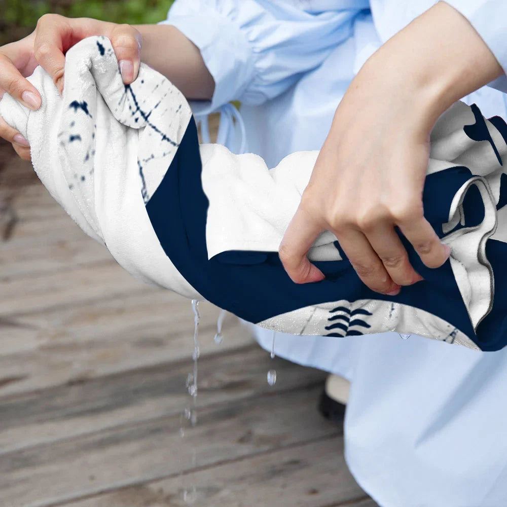 Serviette de Plage Personnalisée avec Nom et Numéro – Design Sportif Unique