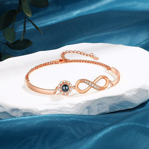 Bracelet Infini Personnalisé avec Pierre de Projection – Cadeau Symbolique d’Amour Éternel