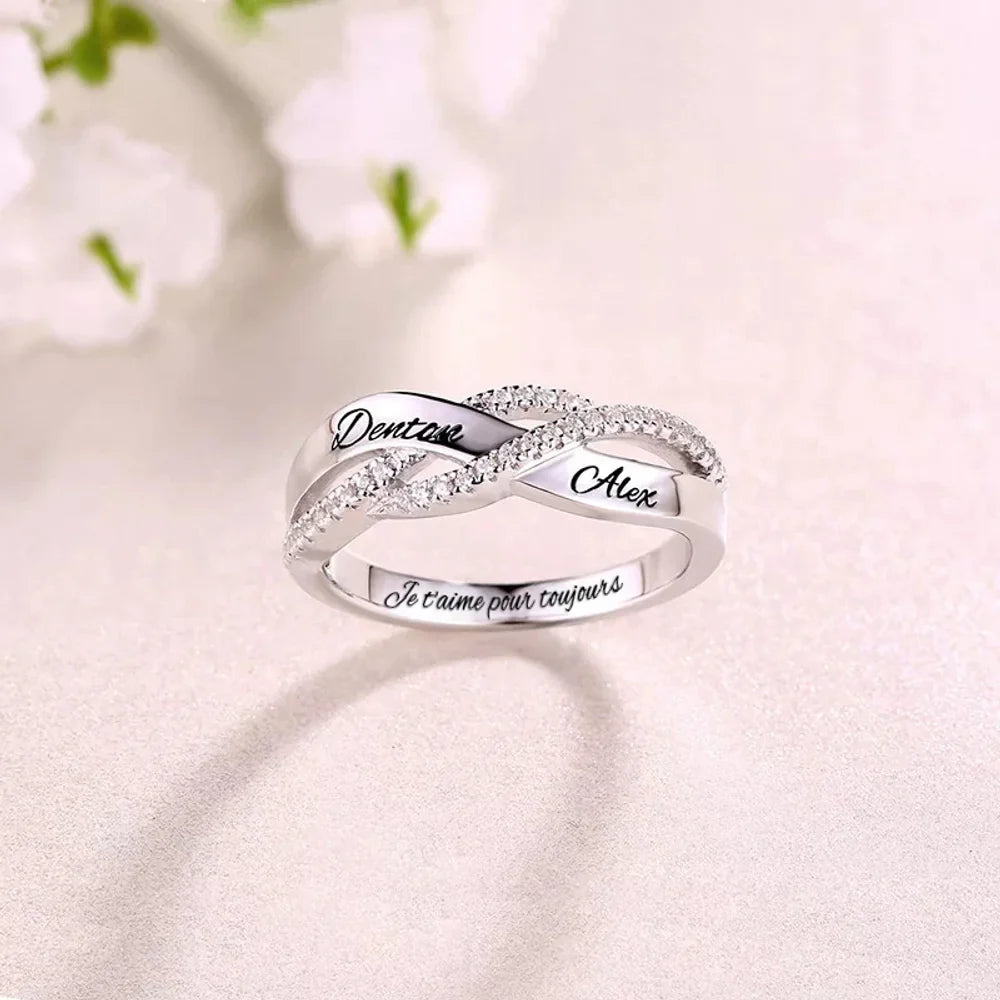 Bague Personnalisée avec Noms – Symbole d’Amour Éternel et Cadeau Romantique