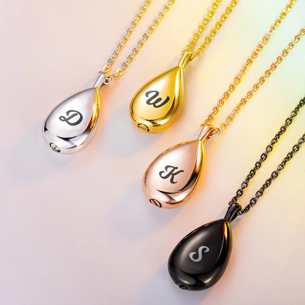 Collier Urne Funéraire Personnalisé en Forme de Petite Goutte avec Texte Gravé – Bijou Minimaliste Souvenir pour Femme